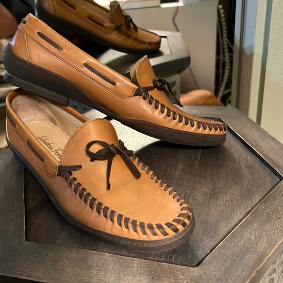 🛑 1 hour sale. Worn 1X, Salvatore Ferragamo, leather loafers, size 8 narrow - Picture 2 of 9